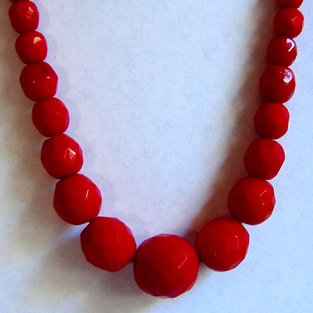 Vtg Dark Cherry Red Faceted Bead 13.5-15.5" Choker Necklace, Czech(?) Glass E58 - Picture 2 of 9